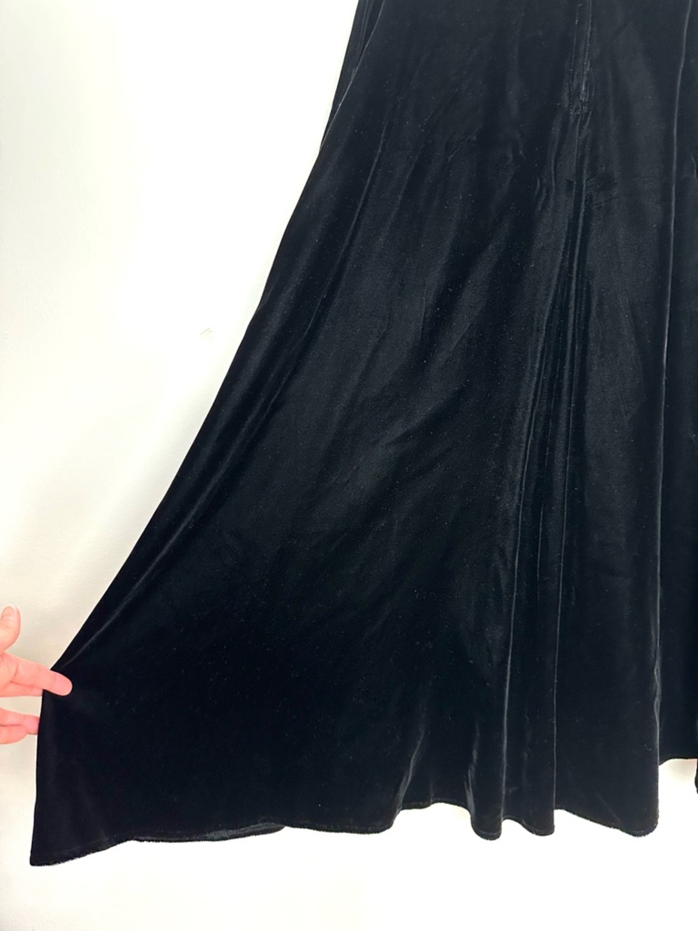 Whimsigoth Black Velvet Maxi Skirt Witchy Y2K Vampirecore Classic Minimalist - Picture 9 of 11